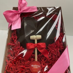 Breakable white chocolate heart with assorted candy