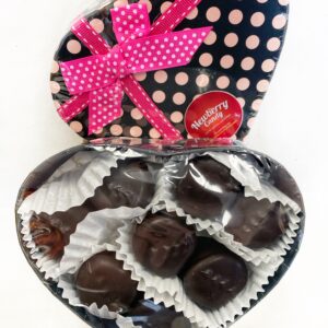 Small heart box with dark chocolate Marshmallow Caramels