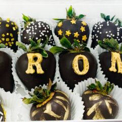 Dozen custom lettering or design chocolate dipped strawberries