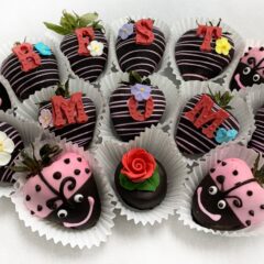 Ladybug best MOM dipped strawberry box assorted