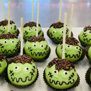 Assorted Halloween cake pops (QTY 6)