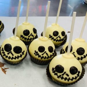 Assorted Halloween cake pops (QTY 6)